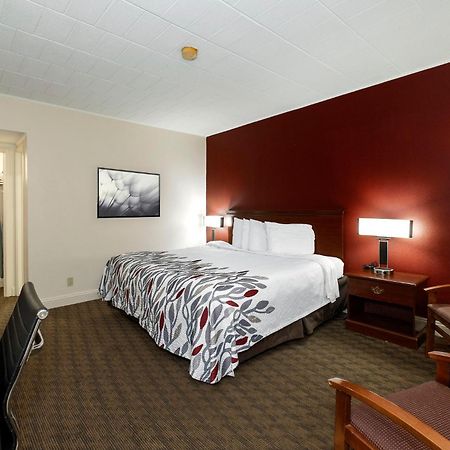 Red Roof Inn & Suites Хазлтон Экстерьер фото