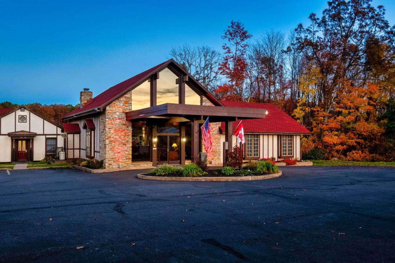 Red Roof Inn & Suites Хазлтон Экстерьер фото
