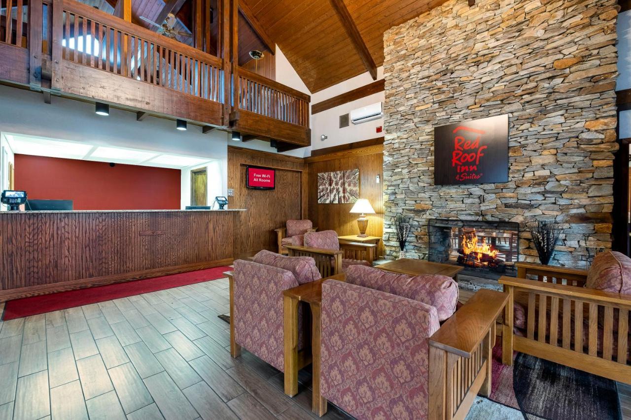 Red Roof Inn & Suites Хазлтон Экстерьер фото