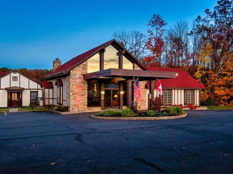 Red Roof Inn & Suites Хазлтон Экстерьер фото