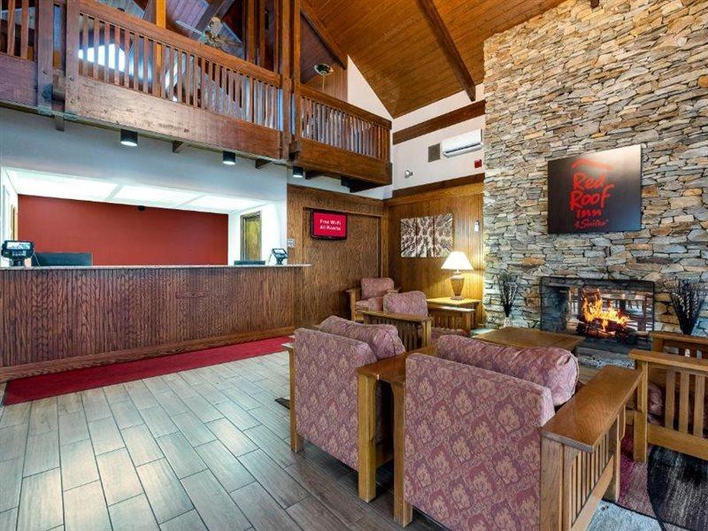 Red Roof Inn & Suites Хазлтон Экстерьер фото