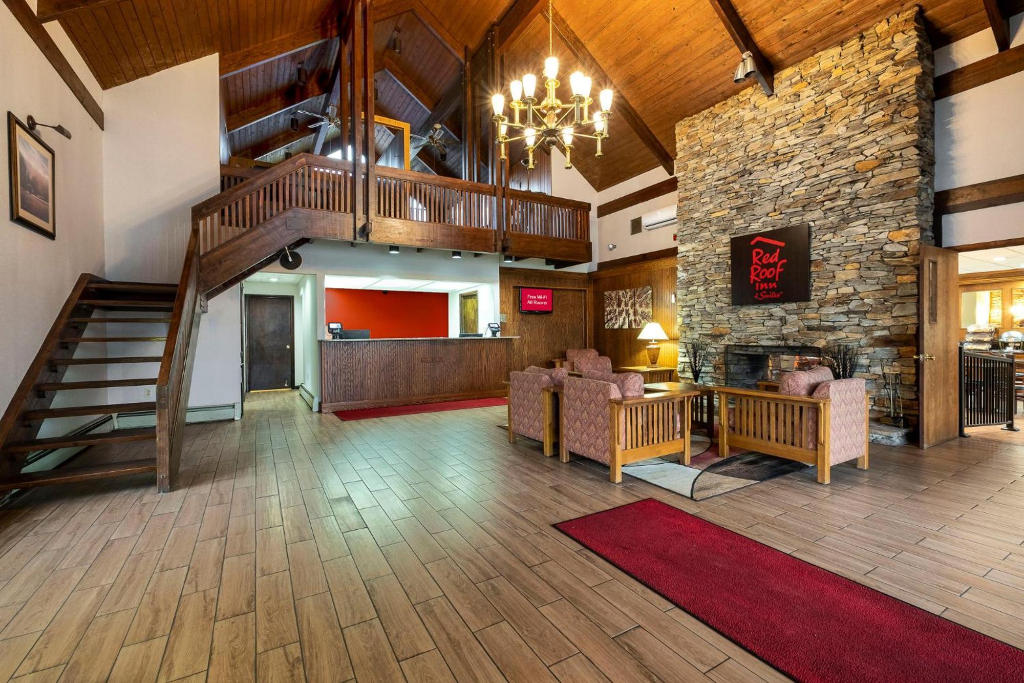 Red Roof Inn & Suites Хазлтон Экстерьер фото