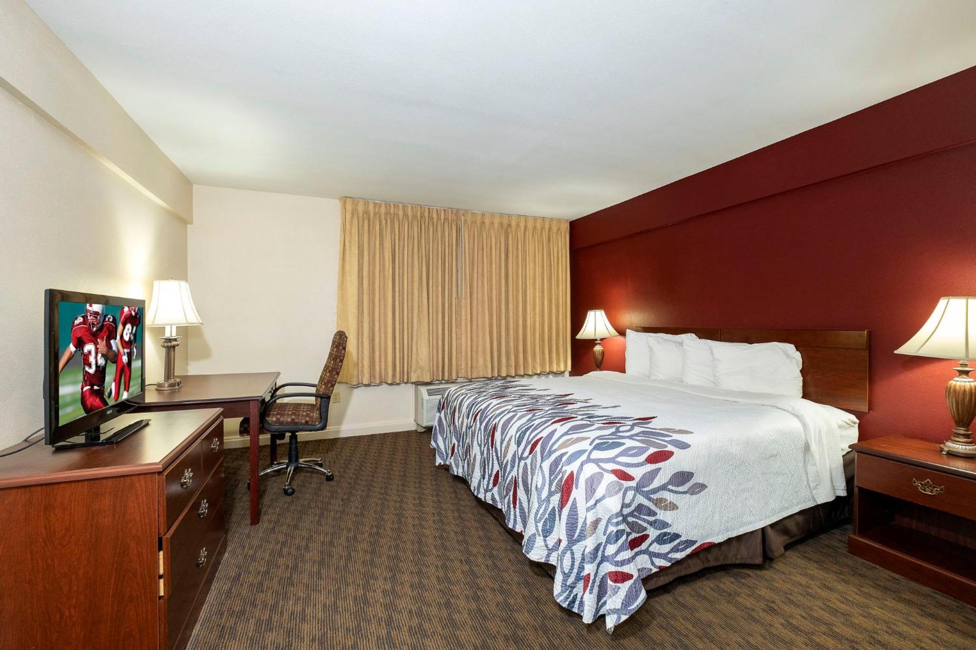 Red Roof Inn & Suites Хазлтон Экстерьер фото