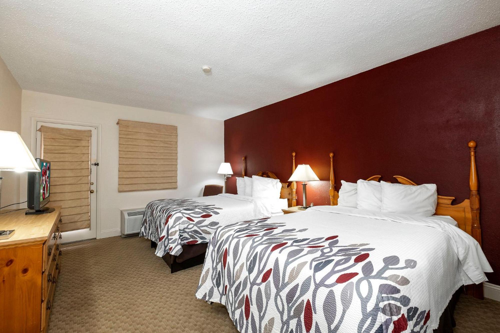 Red Roof Inn & Suites Хазлтон Экстерьер фото